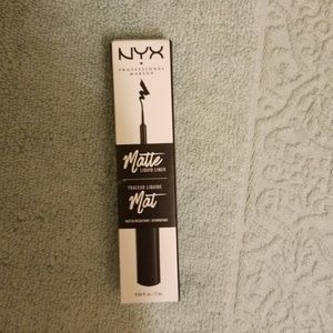Nyx matte eyeliner